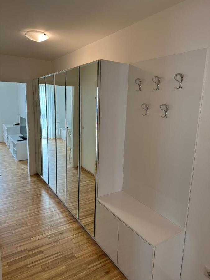Hauptbahnhof Ferienwohnung Am Park Відень Екстер'єр фото